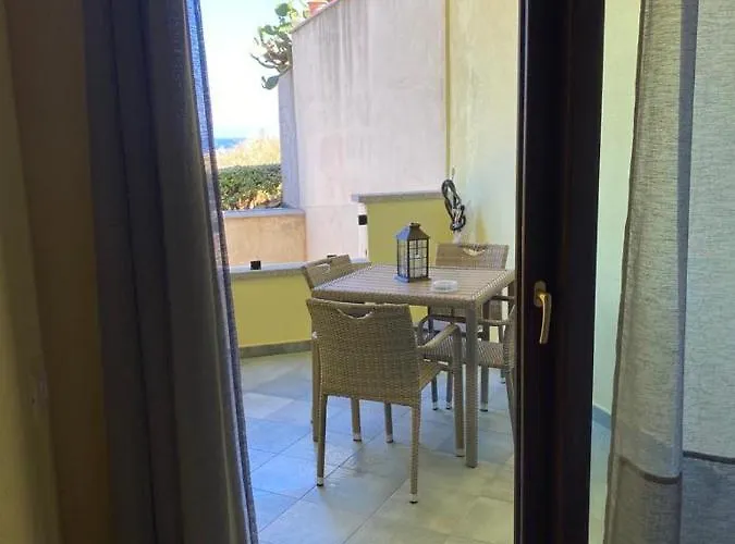 Violetta House - Key To Apartman Valledoria